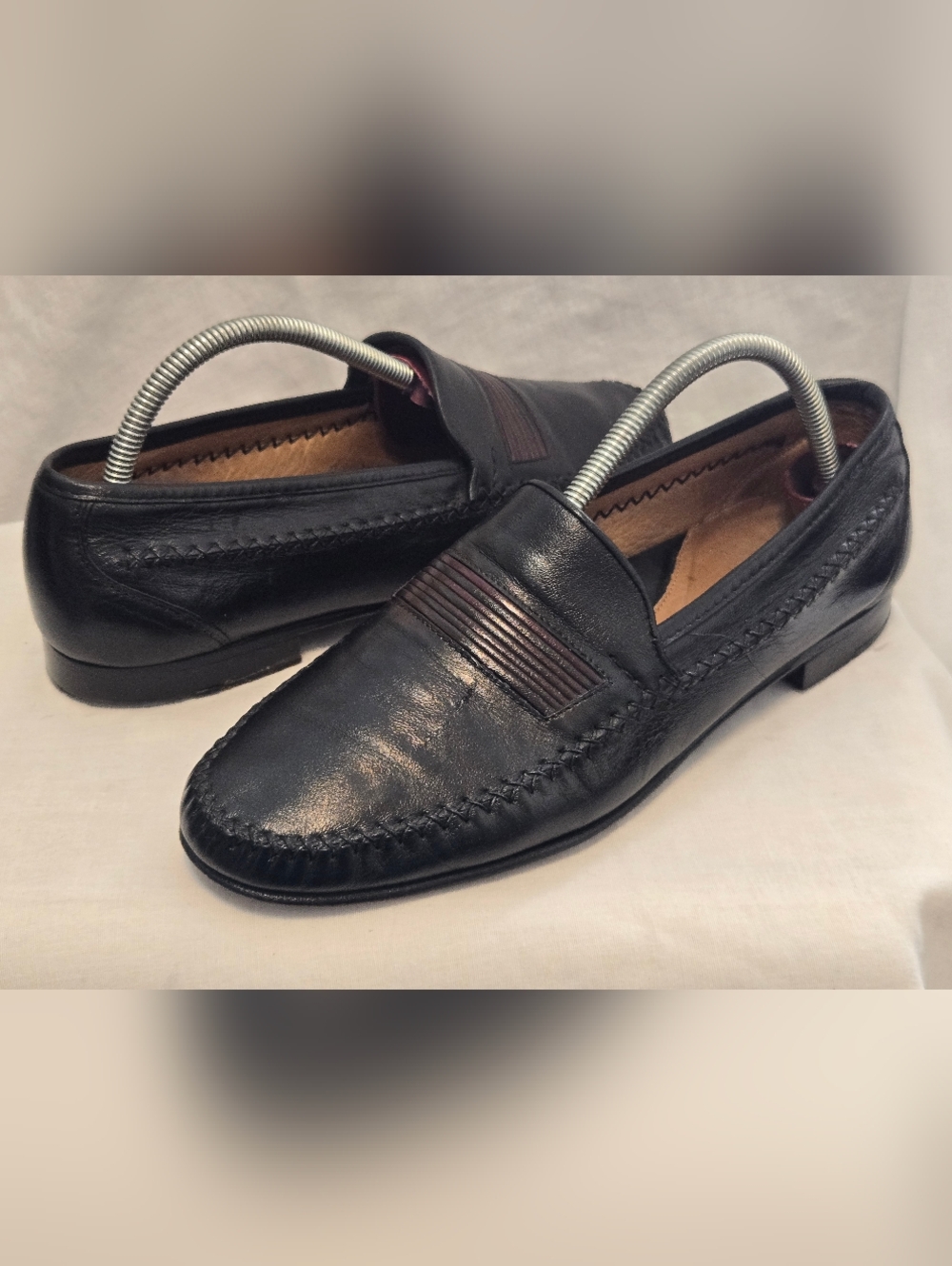 Vito Papolo Mens Sz 9.5M Black/Burgundy Leather Slip On Loafers